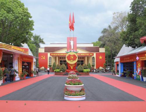 Trang trí Đại hội Đảng bộ Huyện Phú Giáo nhiệm kỳ 2020 – 2025